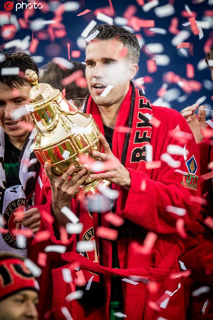 pg费耶诺德内部会议纪要流出：转会期止住颓势，足总杯使命明确，心理建设被强调的简单介绍